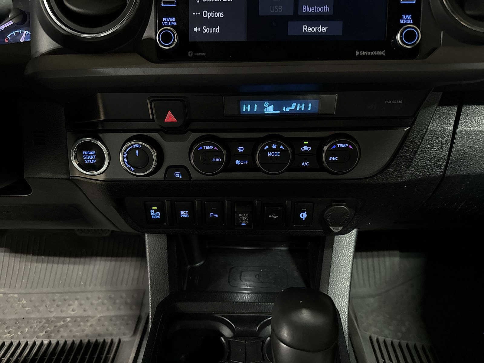 Thumbnail: 2022 Toyota Tacoma - 21