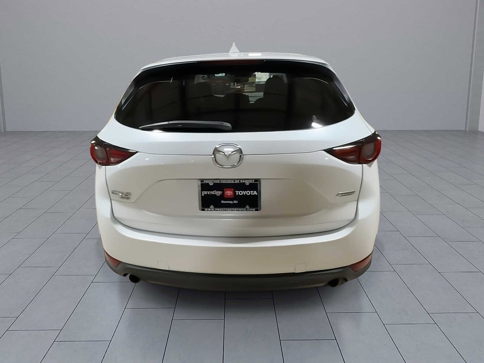 2017 Mazda CX-5 Grand Touring Select photo 2