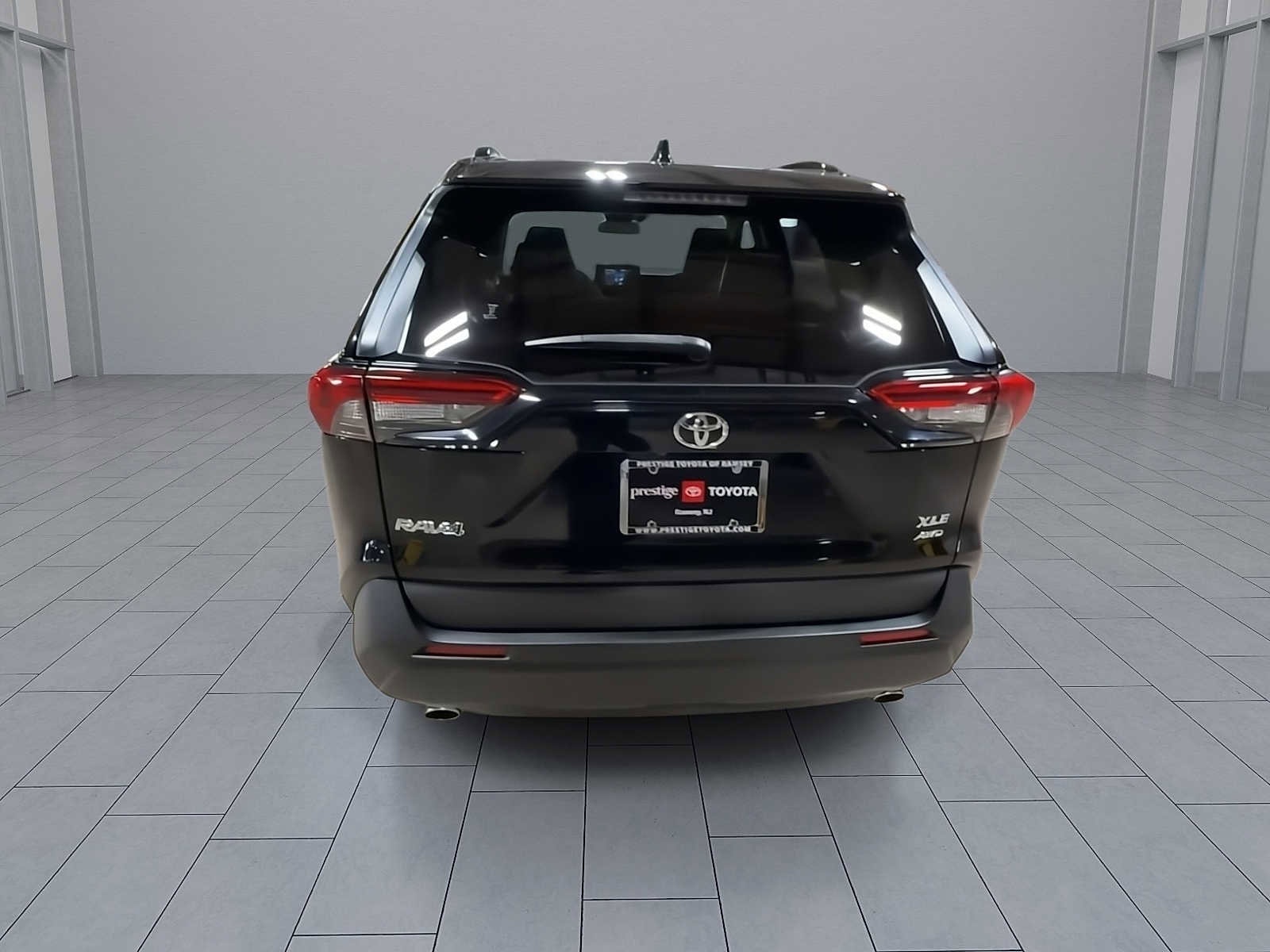 Thumbnail: 2019 Toyota RAV4 - 7