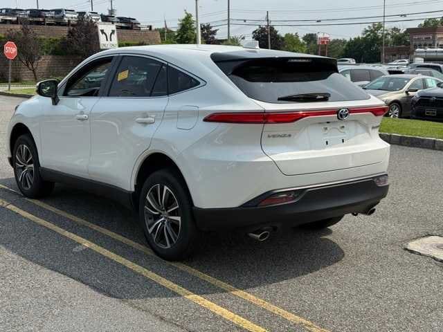 2022 Toyota Venza LE 6