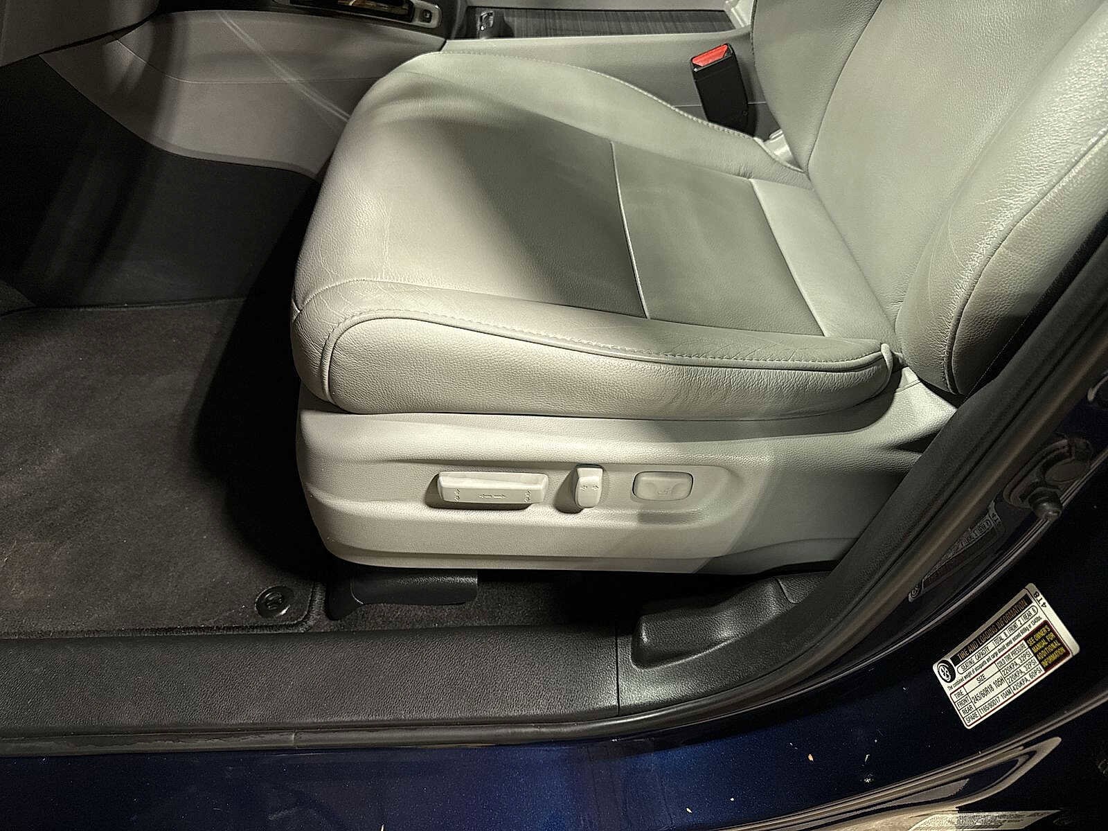 Thumbnail: 2017 Honda Pilot - 24