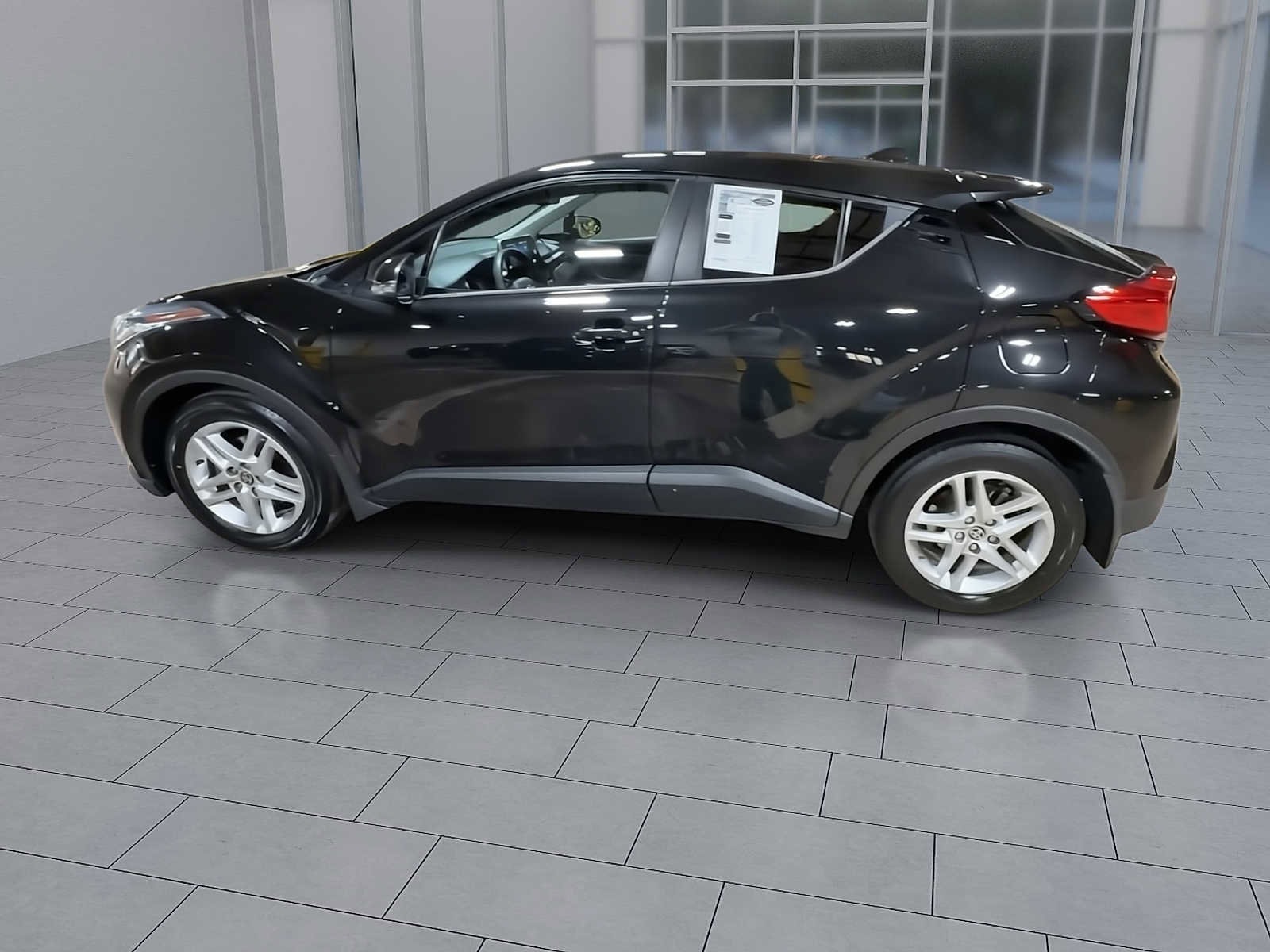Thumbnail: 2020 Toyota C-HR - 4