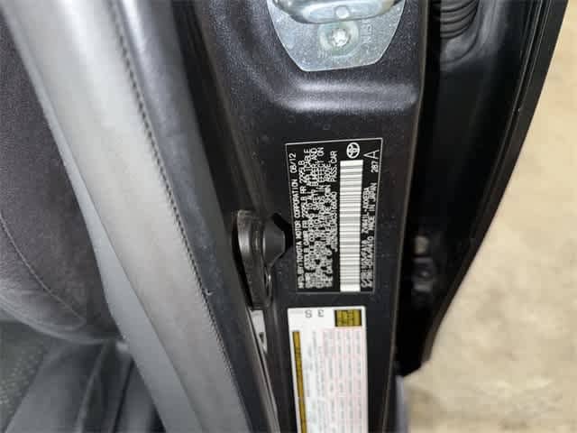 Thumbnail: 2012 Toyota Prius v - 14