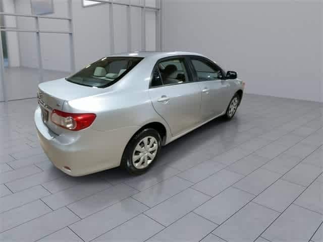 Thumbnail: 2011 Toyota Corolla - 8