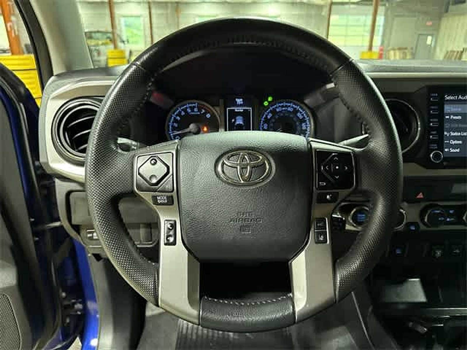 Thumbnail: 2023 Toyota Tacoma - 28