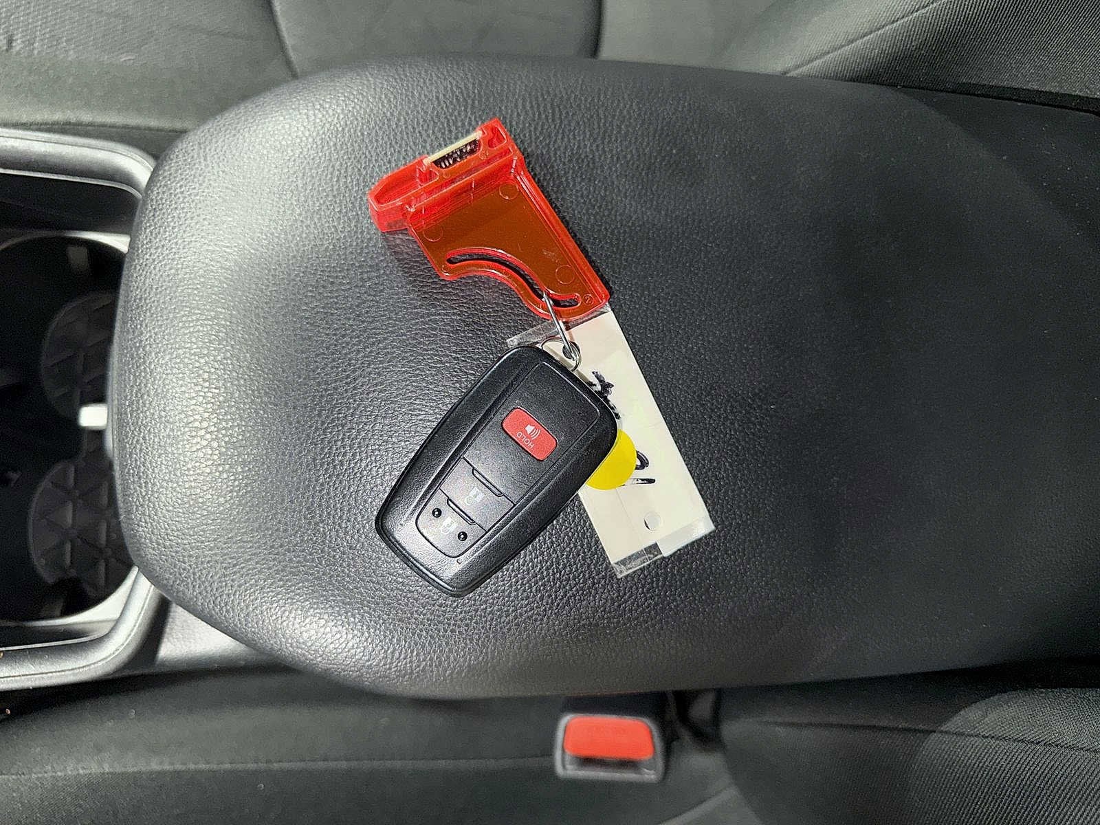 Thumbnail: 2025 Toyota RAV4 - 31