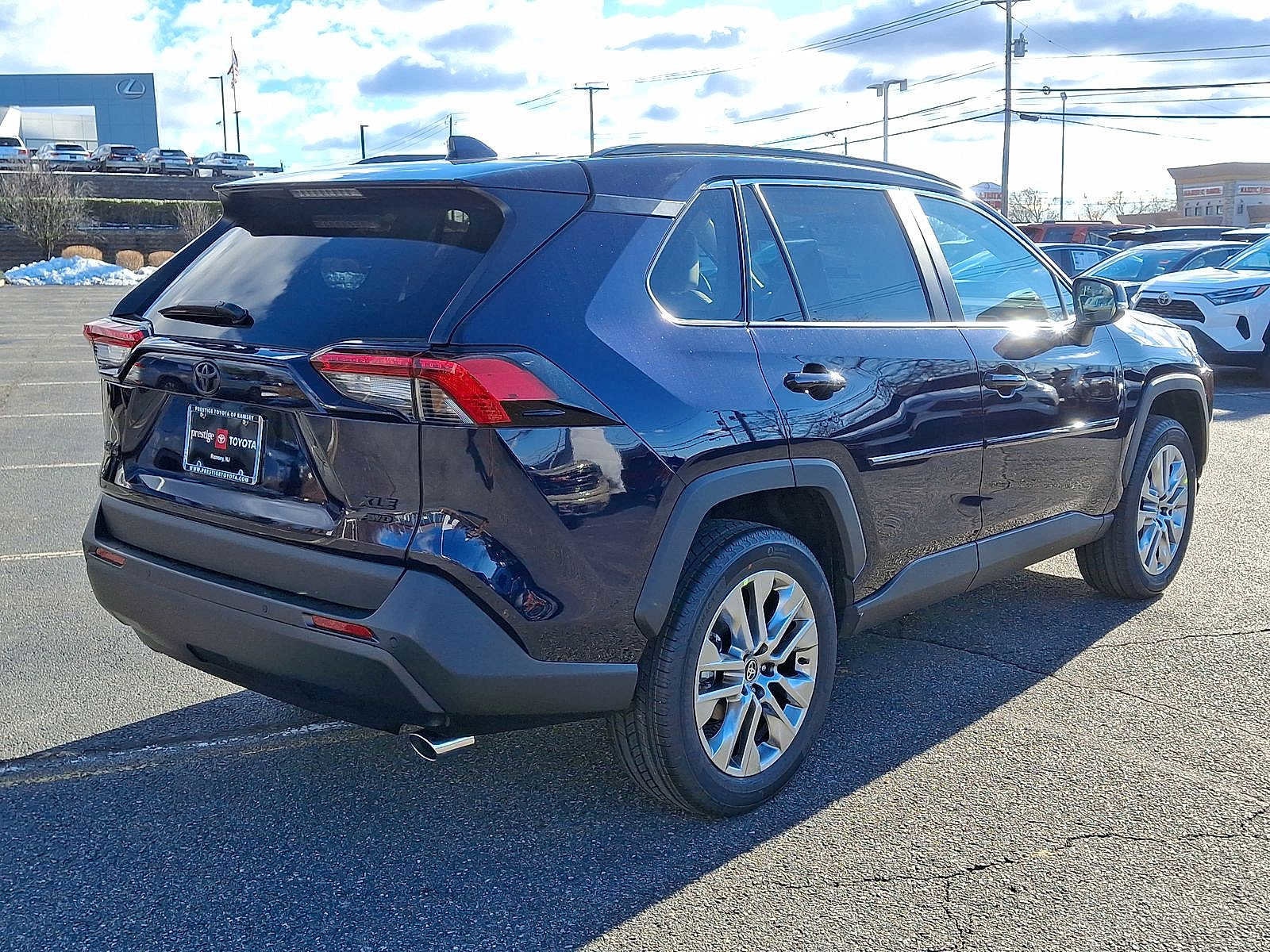 Thumbnail: 2025 Toyota RAV4 - 12