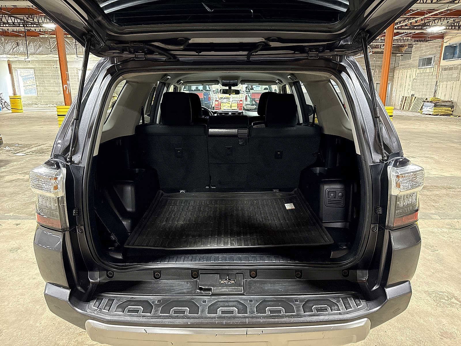 Thumbnail: 2017 Toyota 4Runner - 11