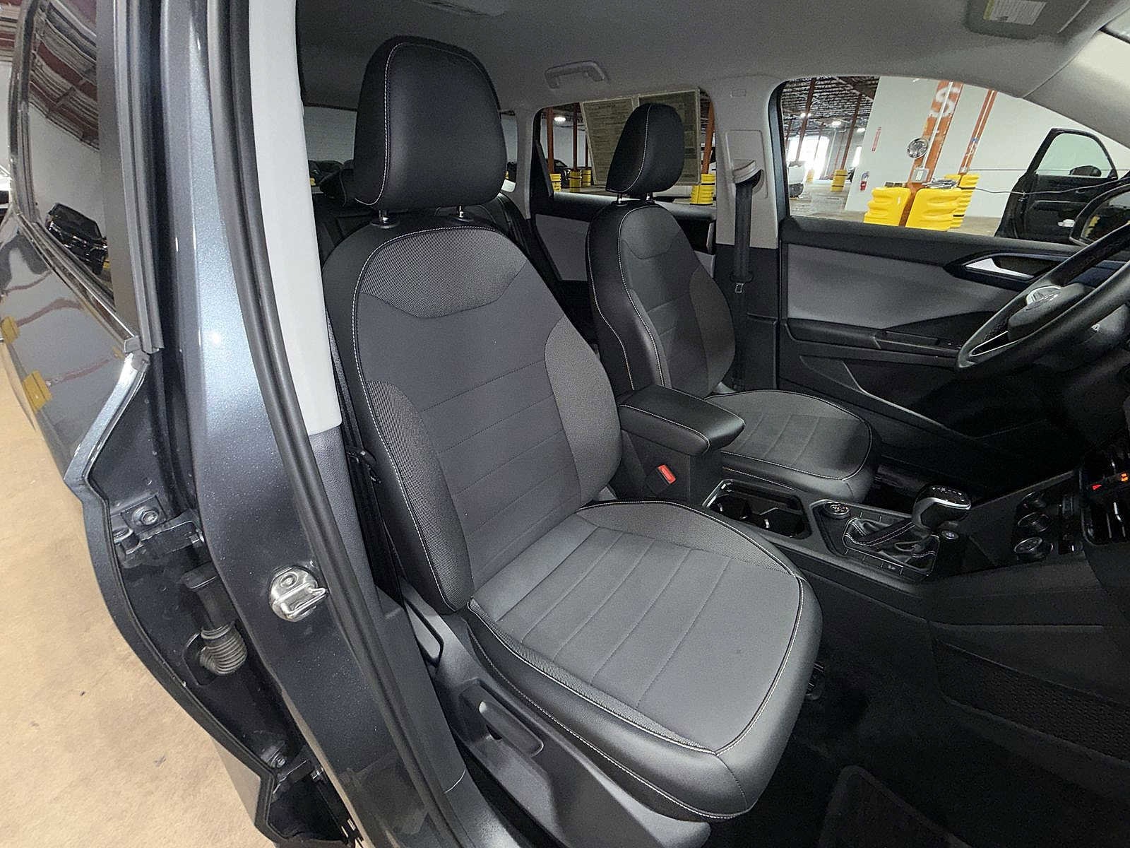 Thumbnail: 2022 Volkswagen Taos - 16