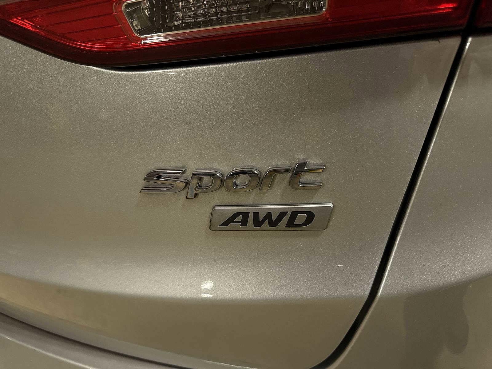 Thumbnail: 2016 Hyundai Santa Fe - 26