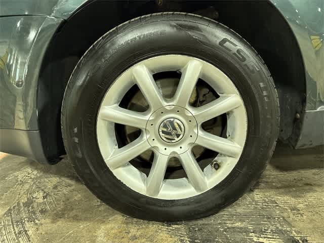 Thumbnail: 2004 Volkswagen Passat - 10