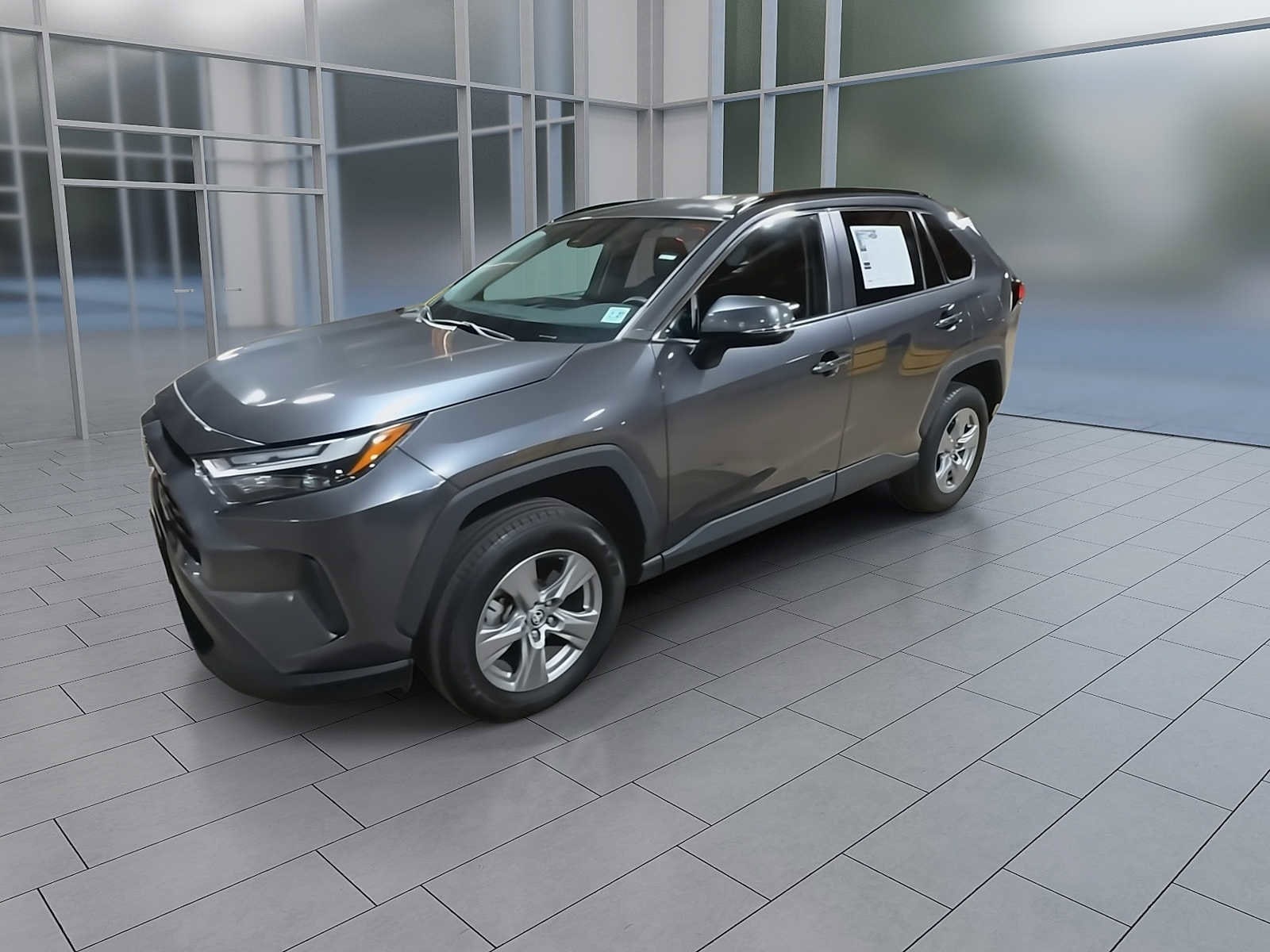 Thumbnail: 2022 Toyota RAV4 - 4