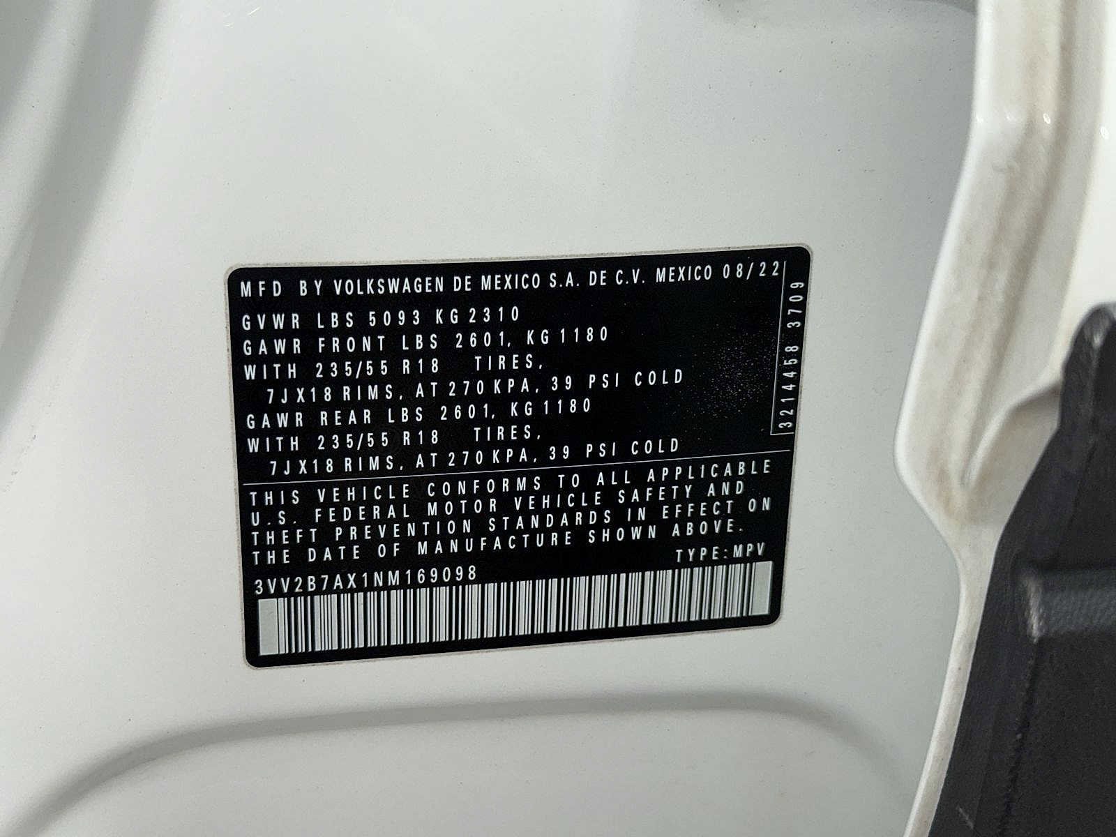 Thumbnail: 2022 Volkswagen Tiguan - 14