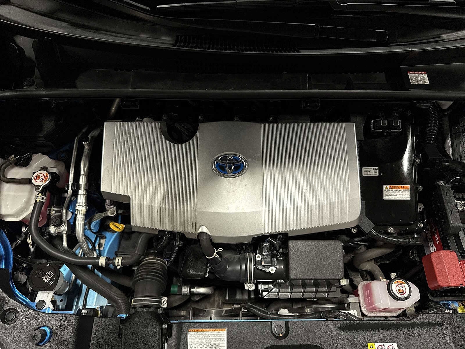 Thumbnail: 2022 Toyota Prius - 12