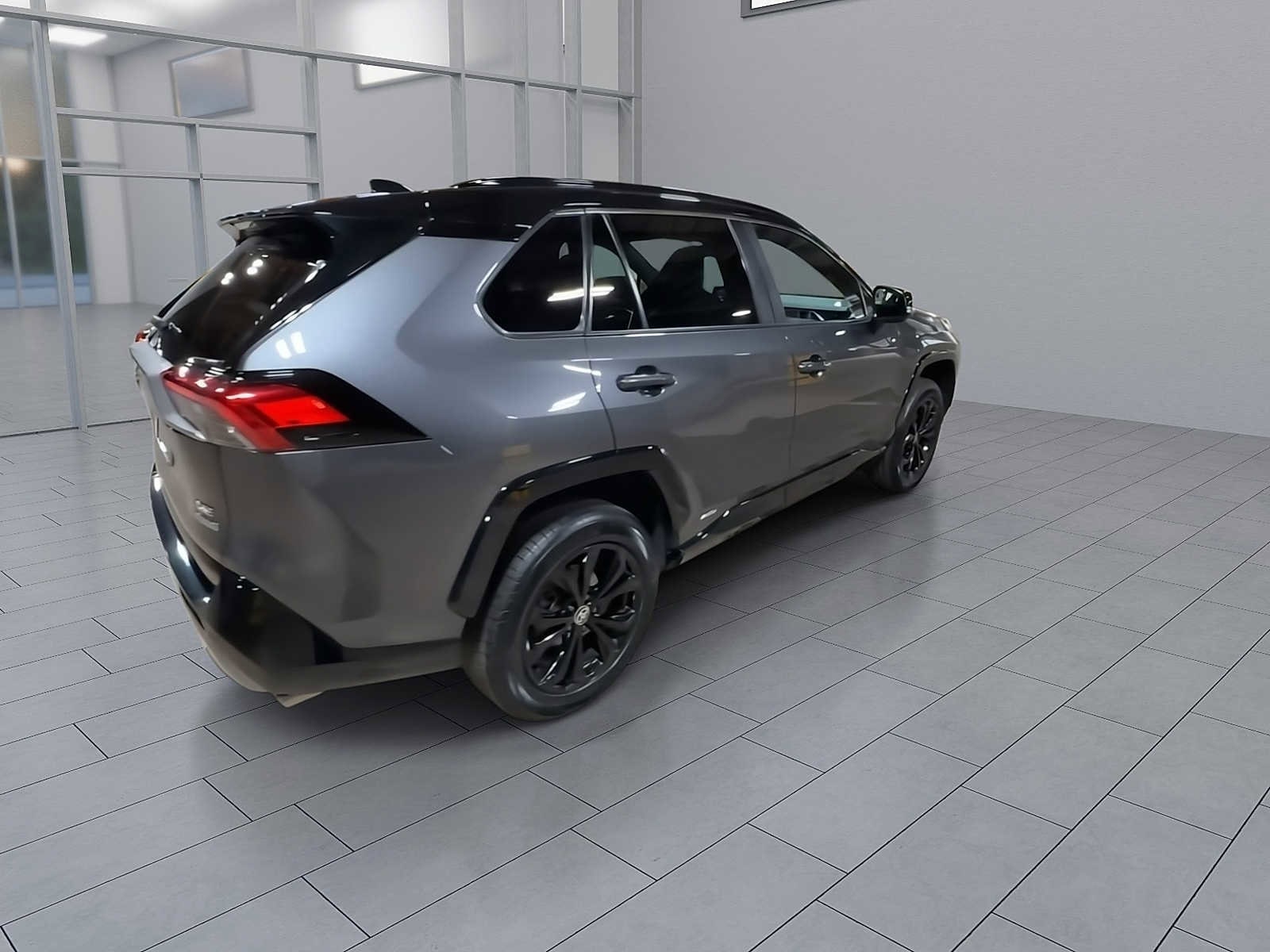 Thumbnail: 2022 Toyota RAV4 - 8