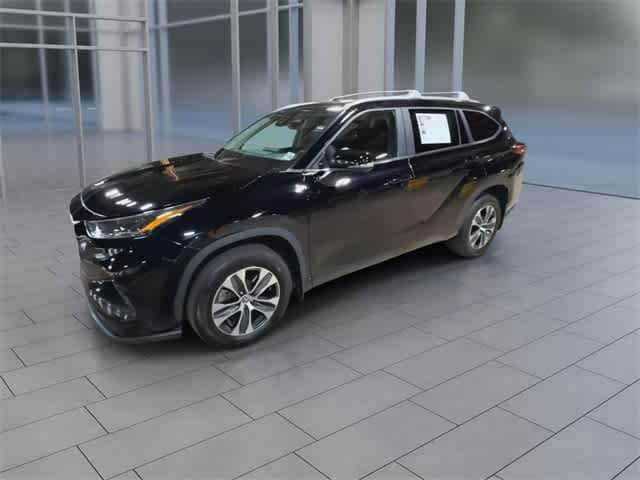 Thumbnail: 2023 Toyota Highlander - 4