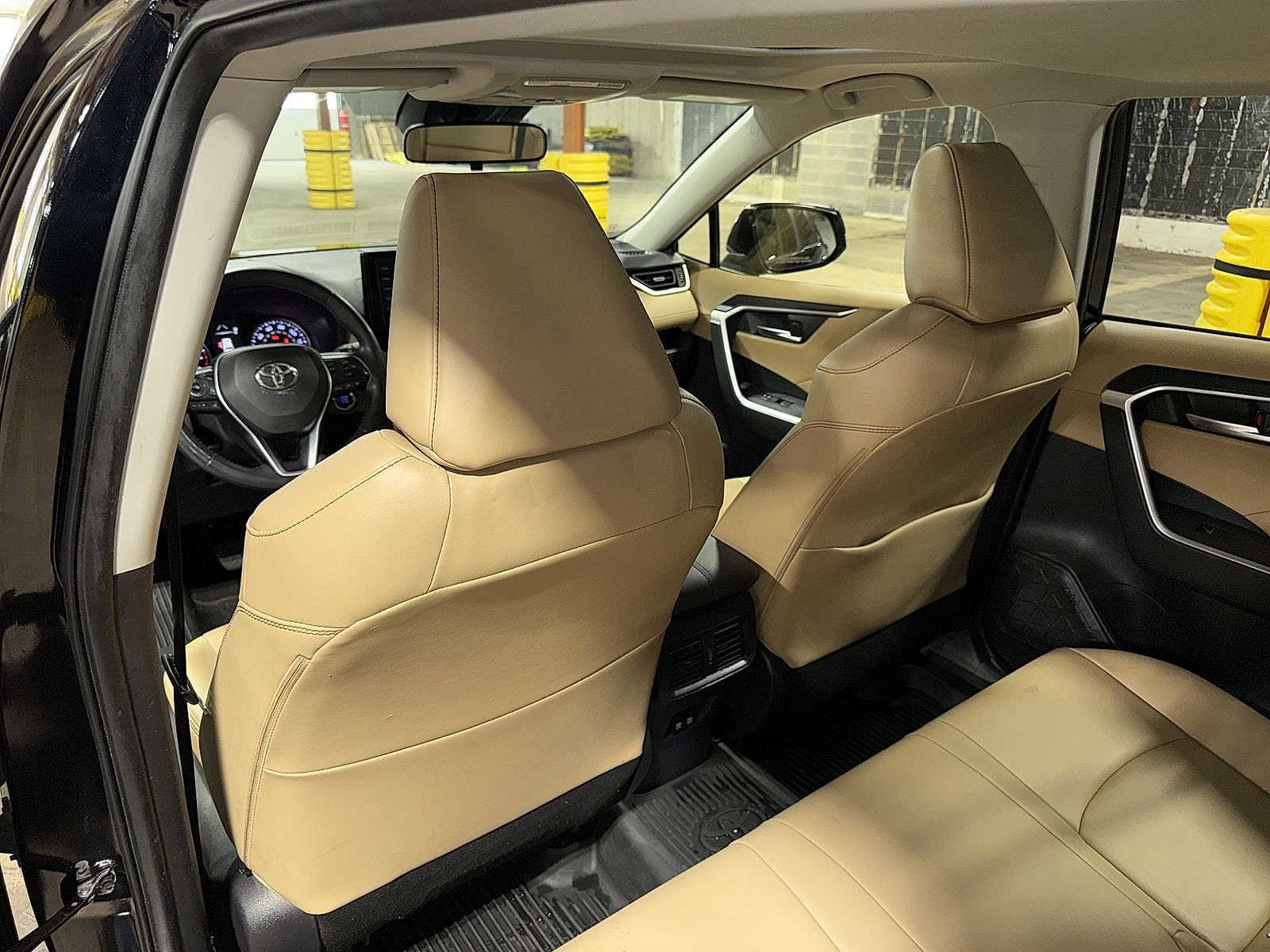 Thumbnail: 2019 Toyota RAV4 - 28