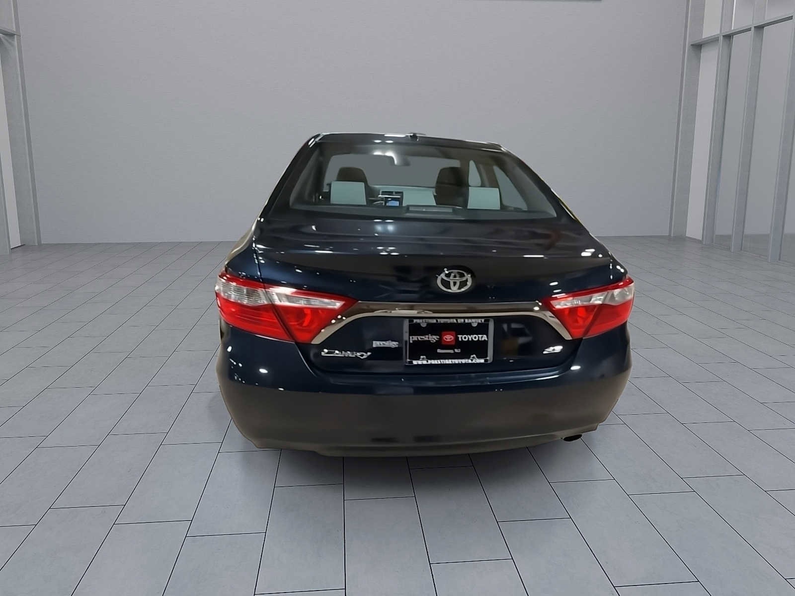 Thumbnail: 2017 Toyota Camry - 7