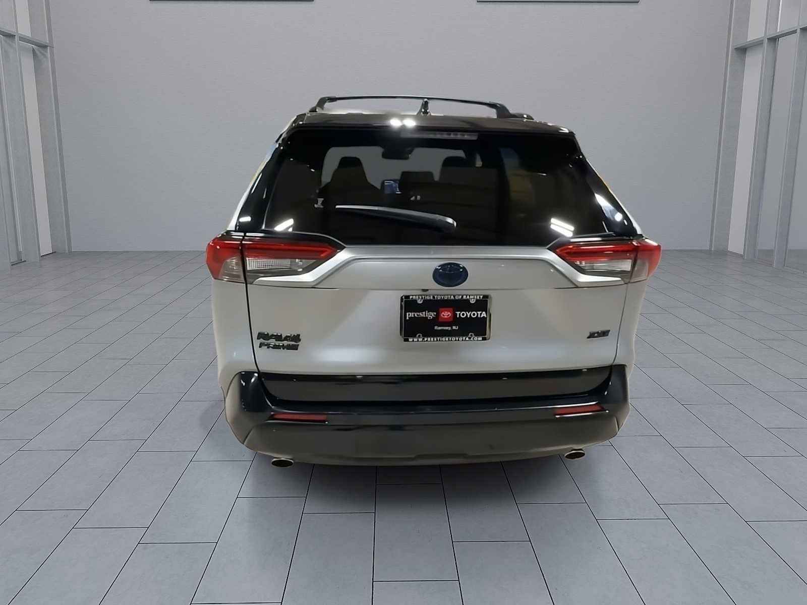 Thumbnail: 2022 Toyota RAV4 - 7