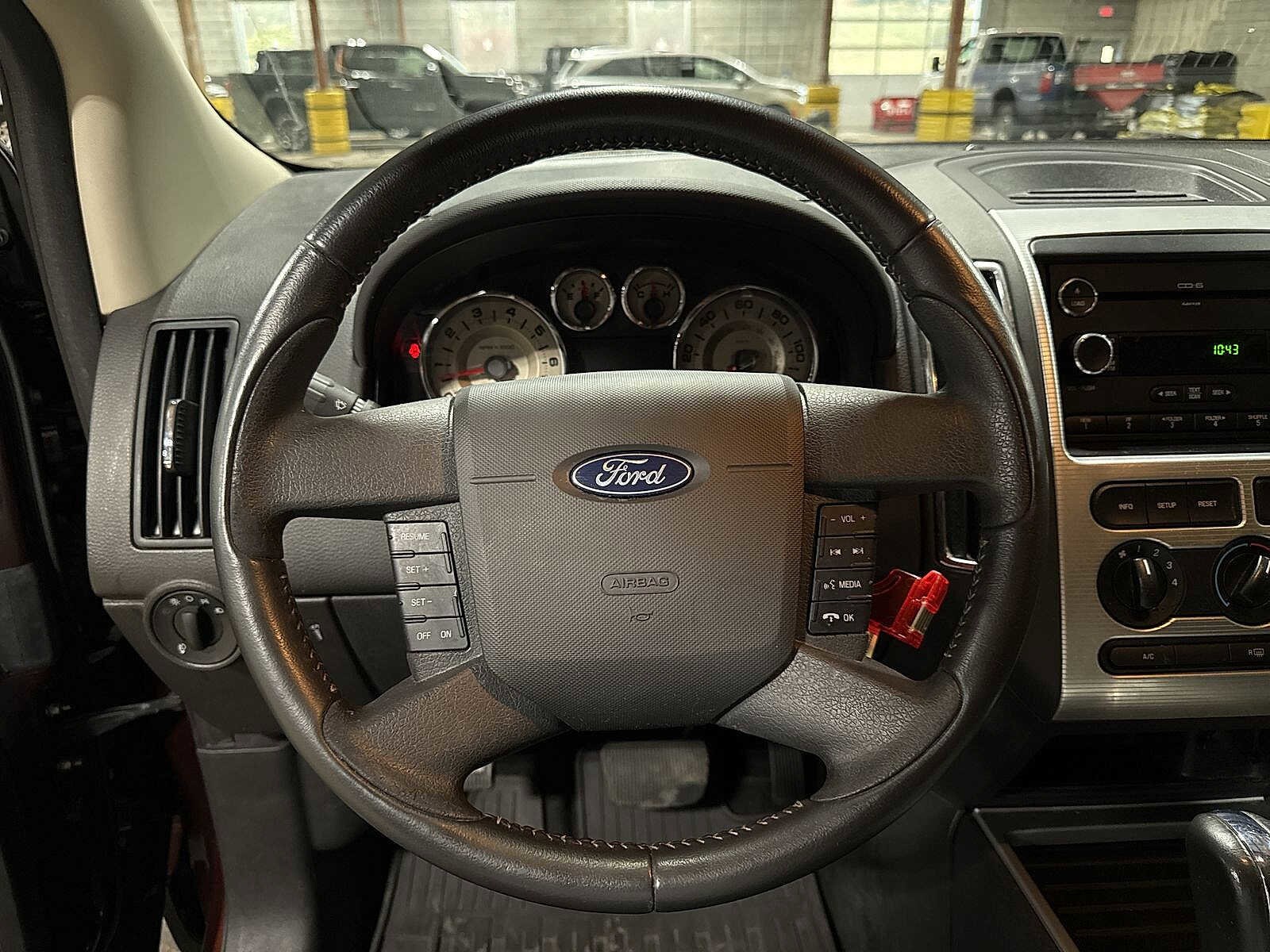 Thumbnail: 2010 Ford Edge - 18