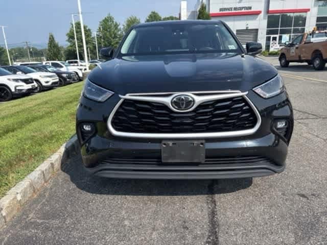 Thumbnail: 2021 Toyota Highlander - 2