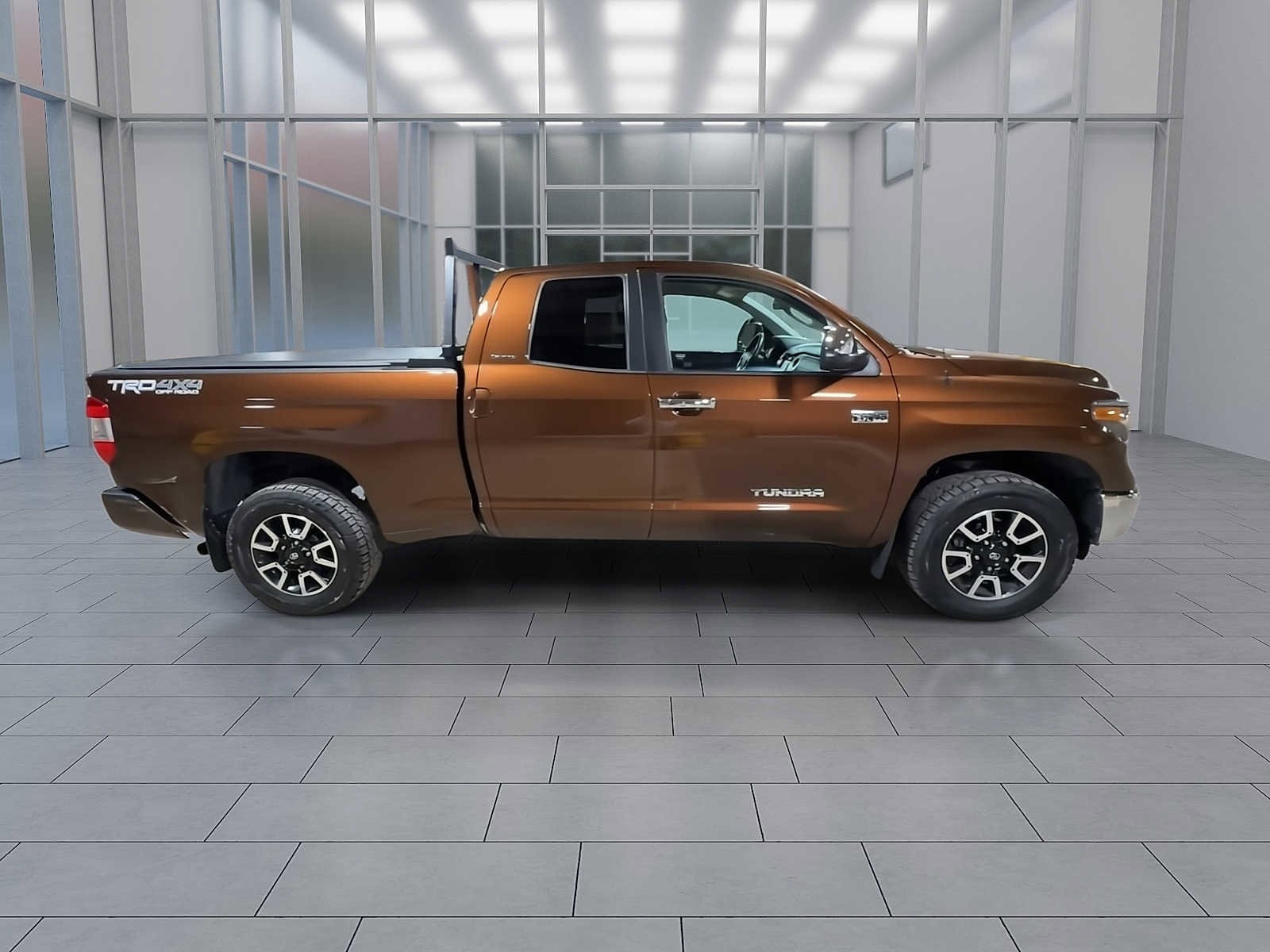 Thumbnail: 2017 Toyota Tundra - 9