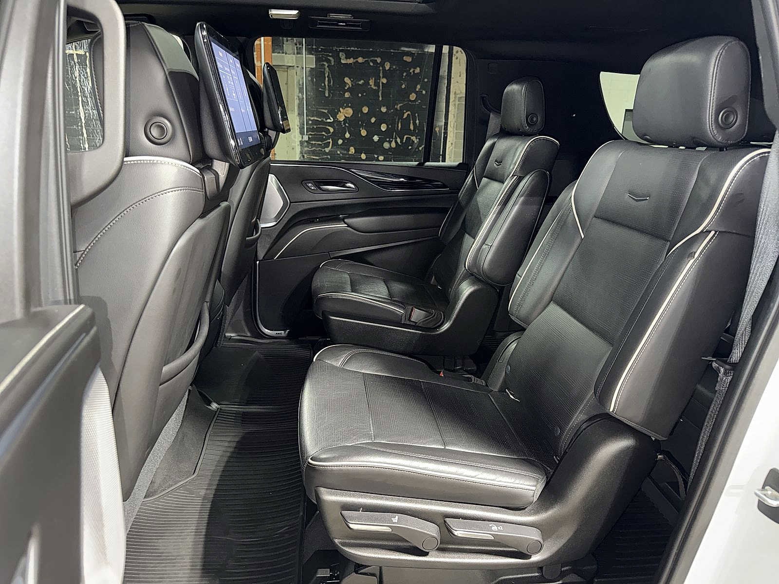 Thumbnail: 2021 Cadillac Escalade - 17