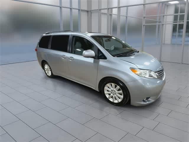 Thumbnail: 2011 Toyota Sienna - 2