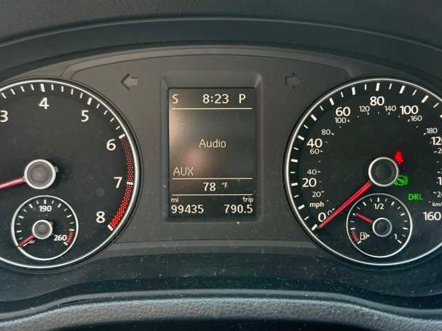 Thumbnail: 2013 Volkswagen Passat - 7