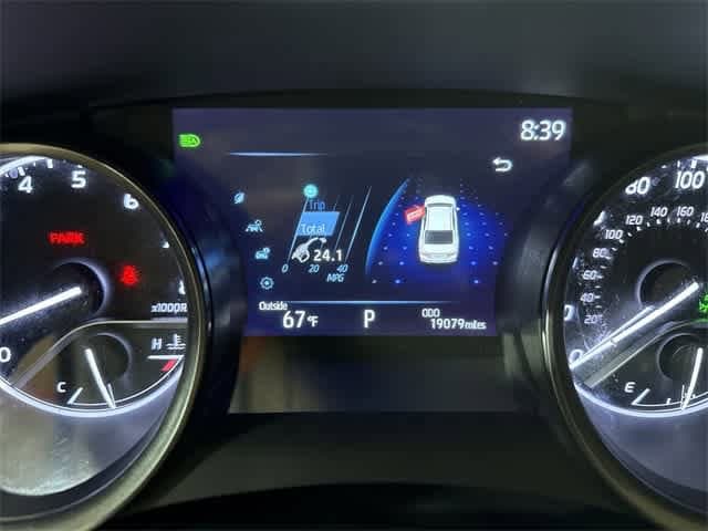 2022 Toyota Camry SE 19