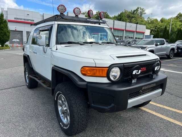 Thumbnail: 2013 Toyota FJ Cruiser - 3