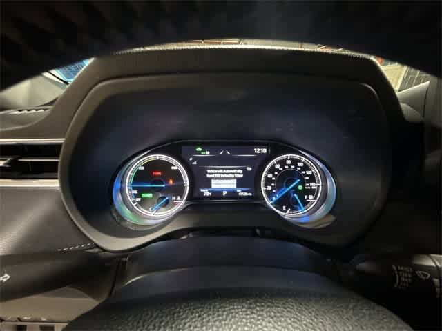 Thumbnail: 2023 Toyota Venza - 31