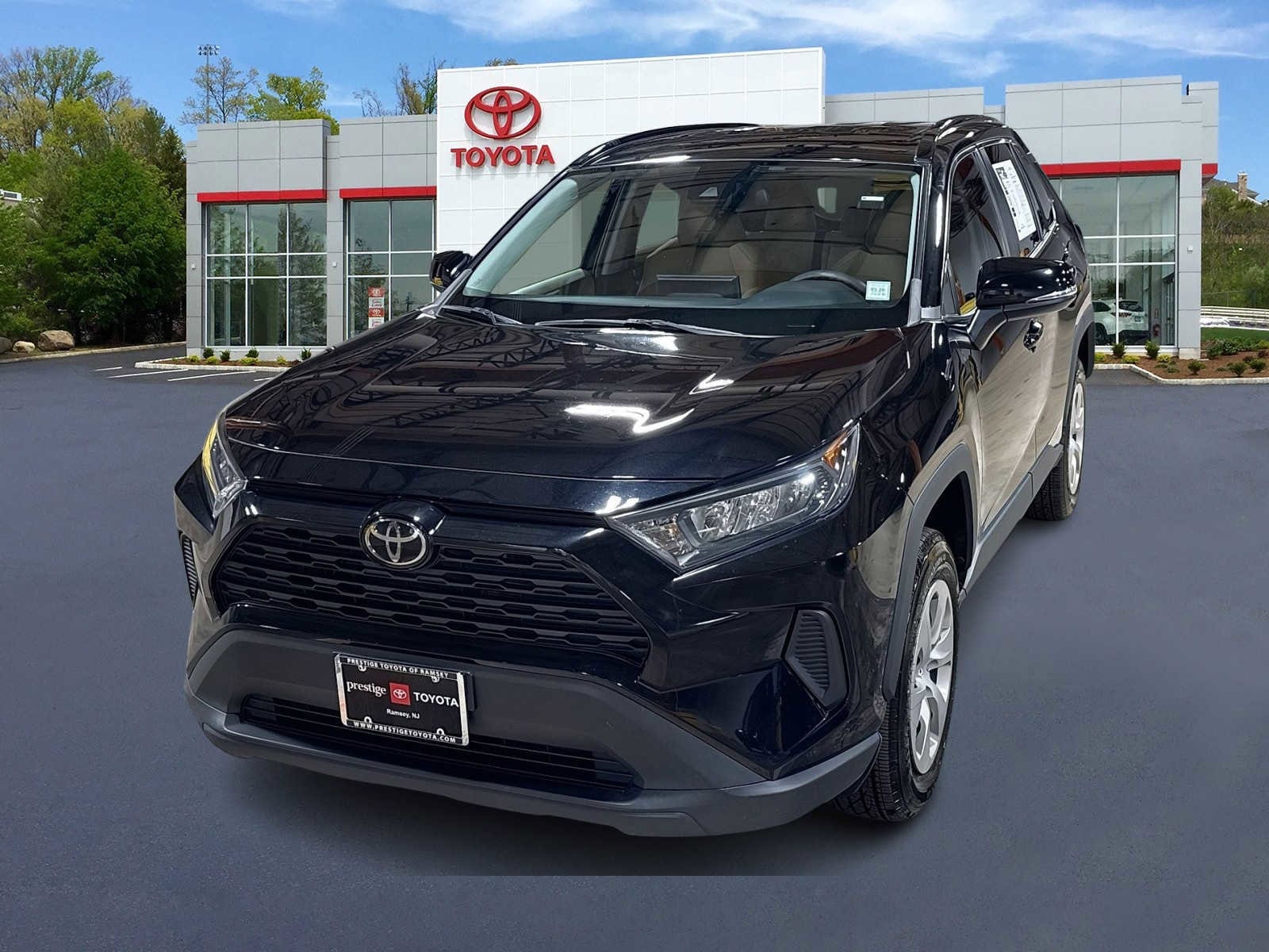 Thumbnail: 2021 Toyota RAV4 - 1