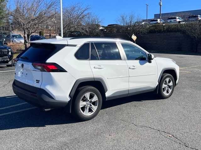 Thumbnail: 2022 Toyota RAV4 - 4