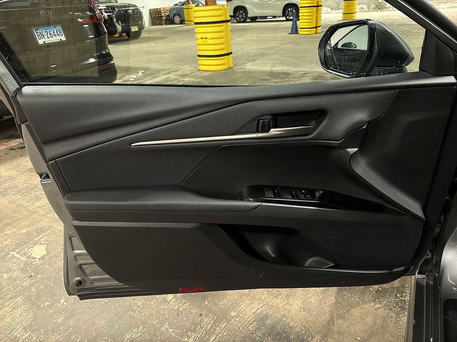 Thumbnail: 2025 Toyota Camry - 30