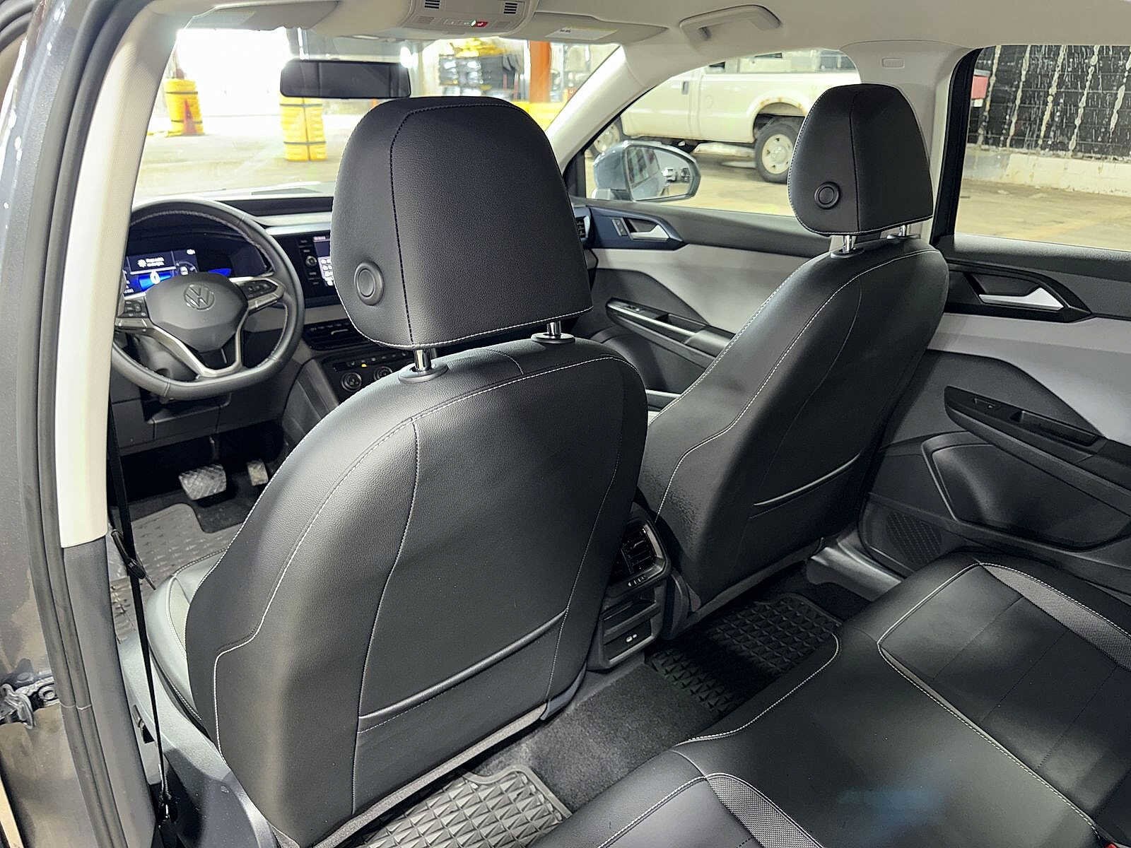 Thumbnail: 2022 Volkswagen Taos - 28