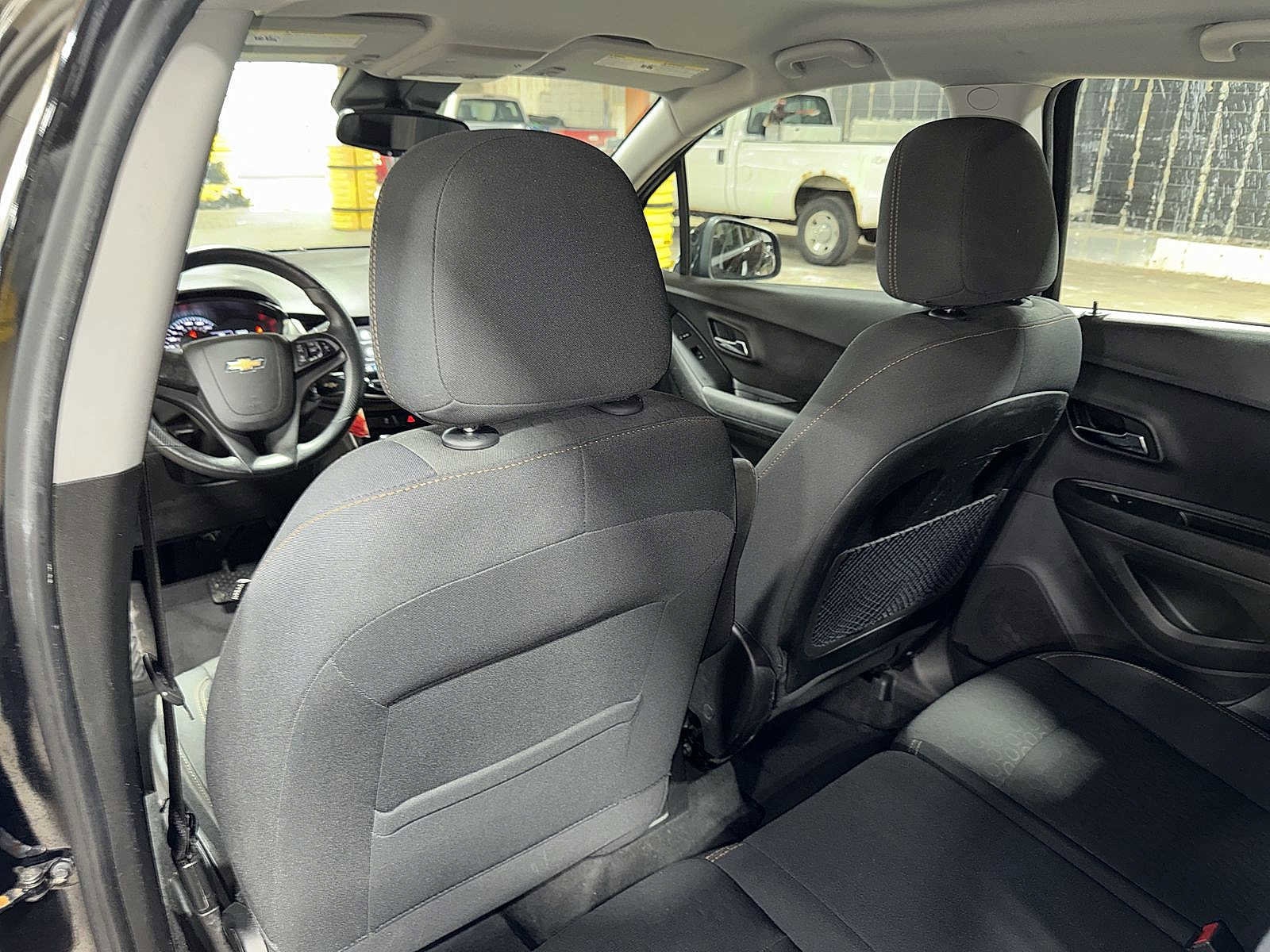 Thumbnail: 2019 Chevrolet Trax - 25