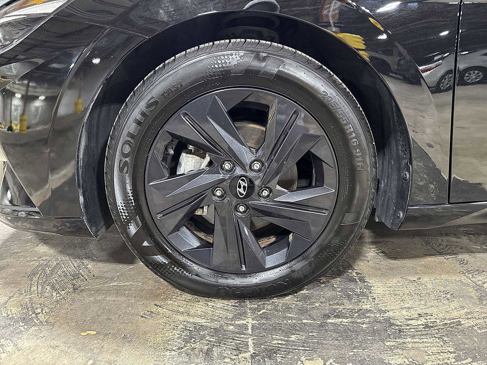 Thumbnail: 2022 Hyundai Elantra - 10