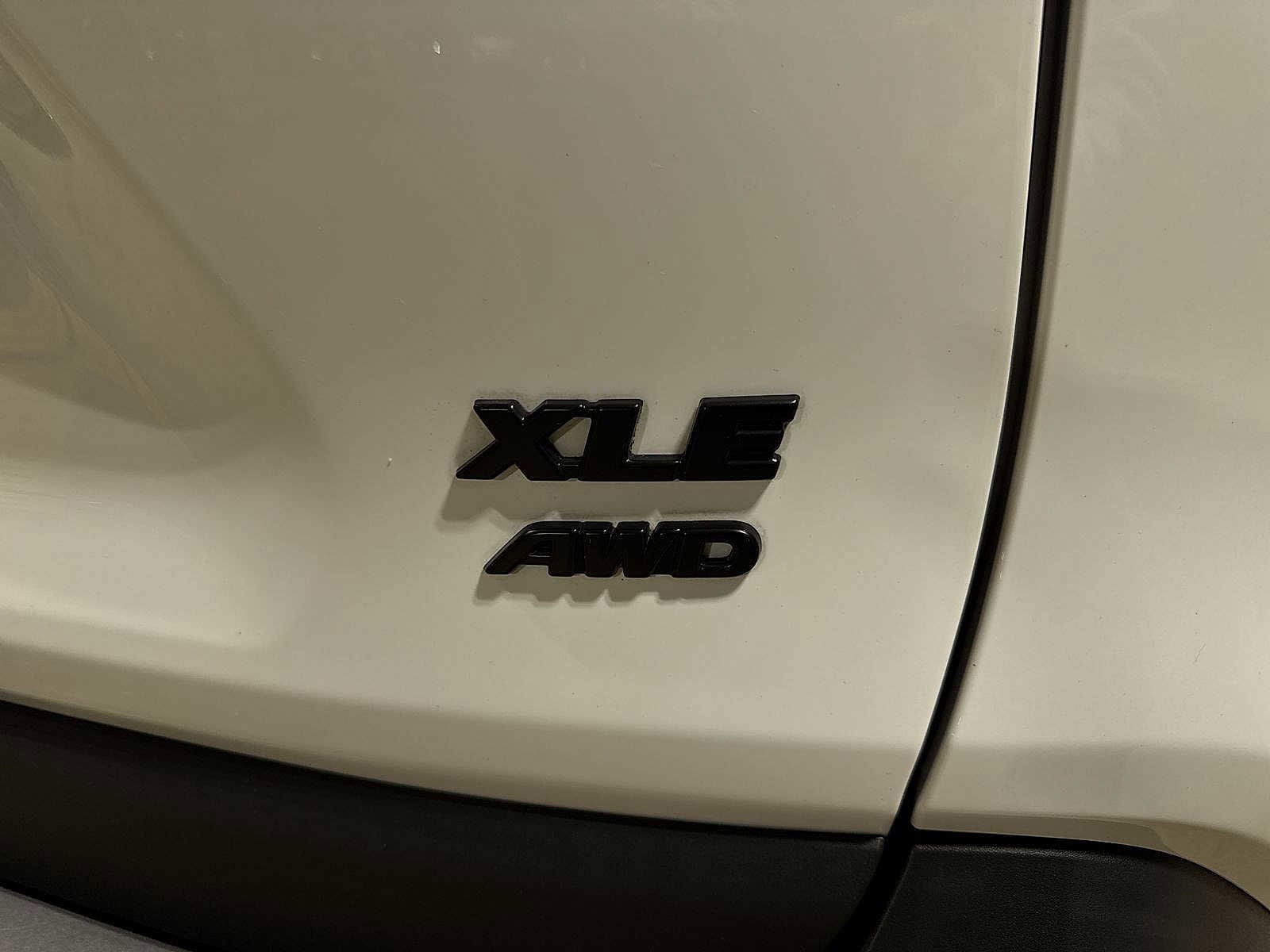 Thumbnail: 2022 Toyota RAV4 - 26