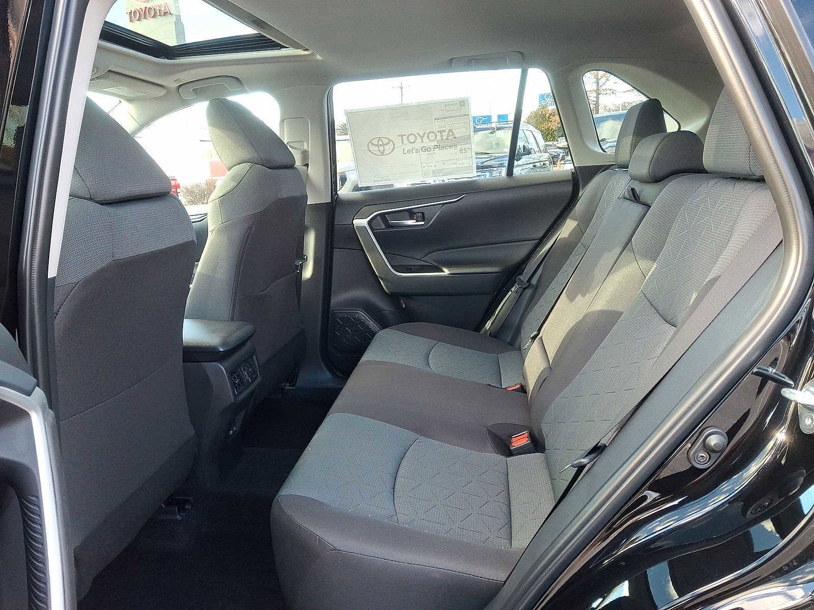 Thumbnail: 2025 Toyota RAV4 - 13