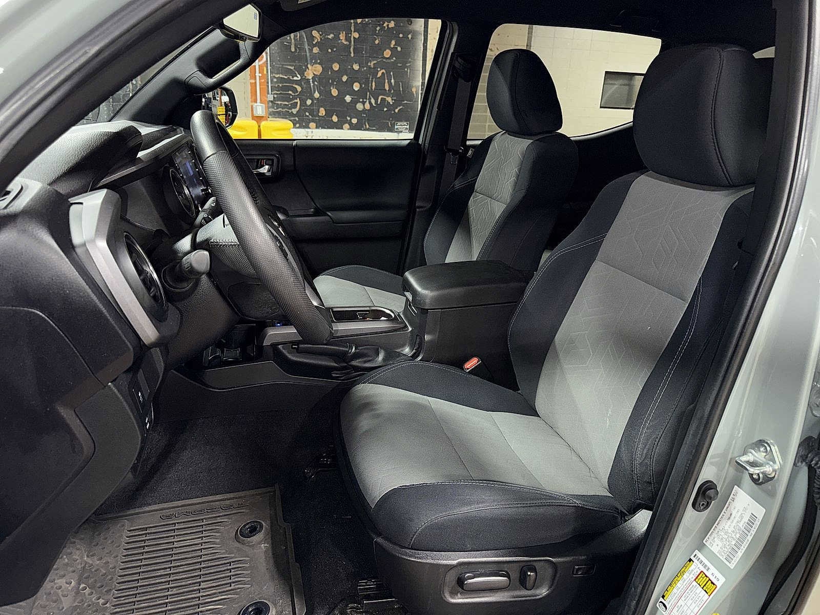 Thumbnail: 2022 Toyota Tacoma - 15