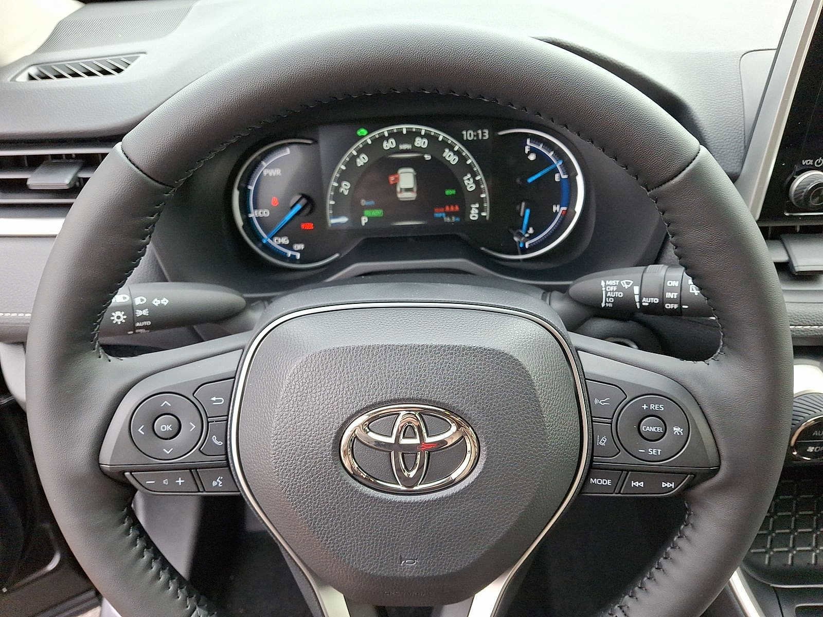 Thumbnail: 2025 Toyota RAV4 - 17