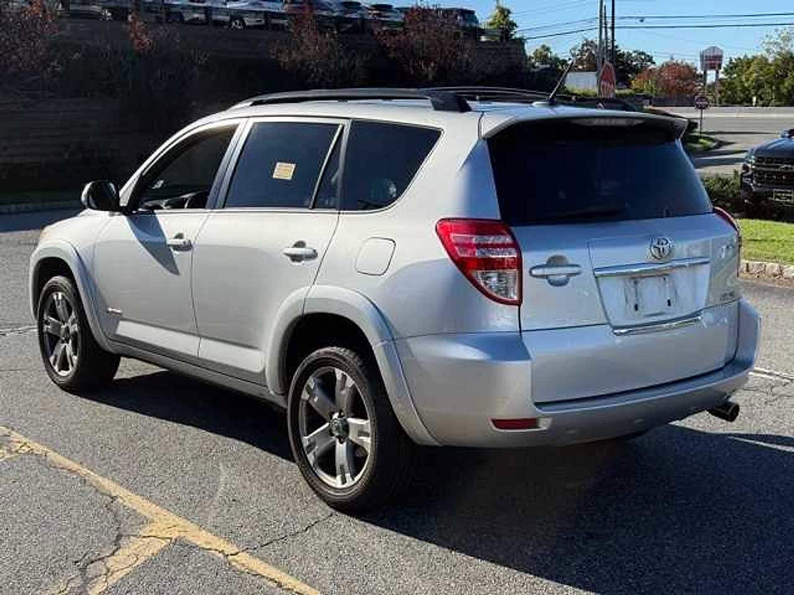 Thumbnail: 2012 Toyota RAV4 - 6