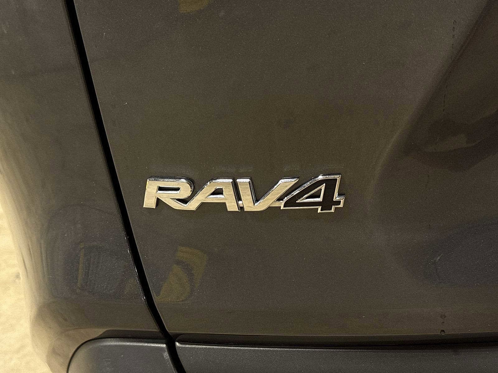 Thumbnail: 2025 Toyota RAV4 - 25