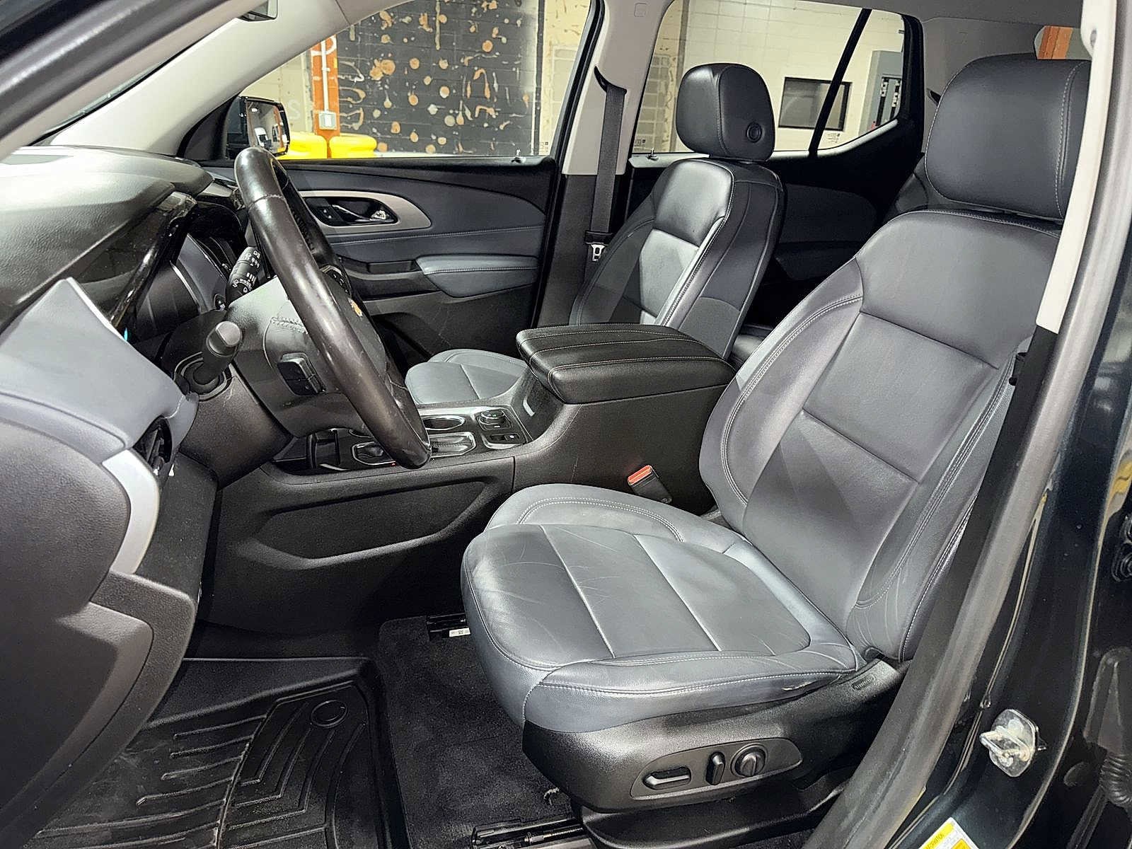 Thumbnail: 2018 Chevrolet Traverse - 15