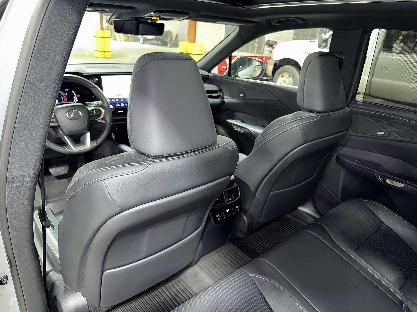 Thumbnail: 2023 Lexus RX - 28