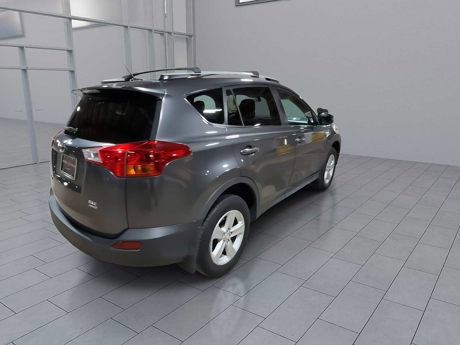 Thumbnail: 2014 Toyota RAV4 - 8