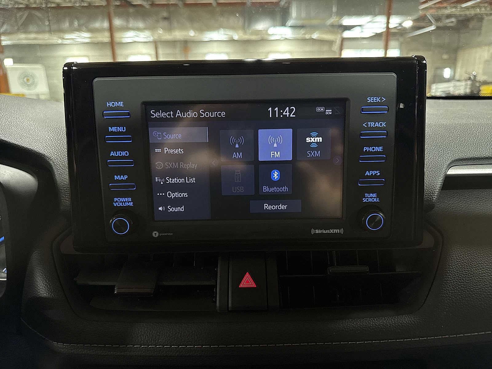 Thumbnail: 2021 Toyota RAV4 - 19