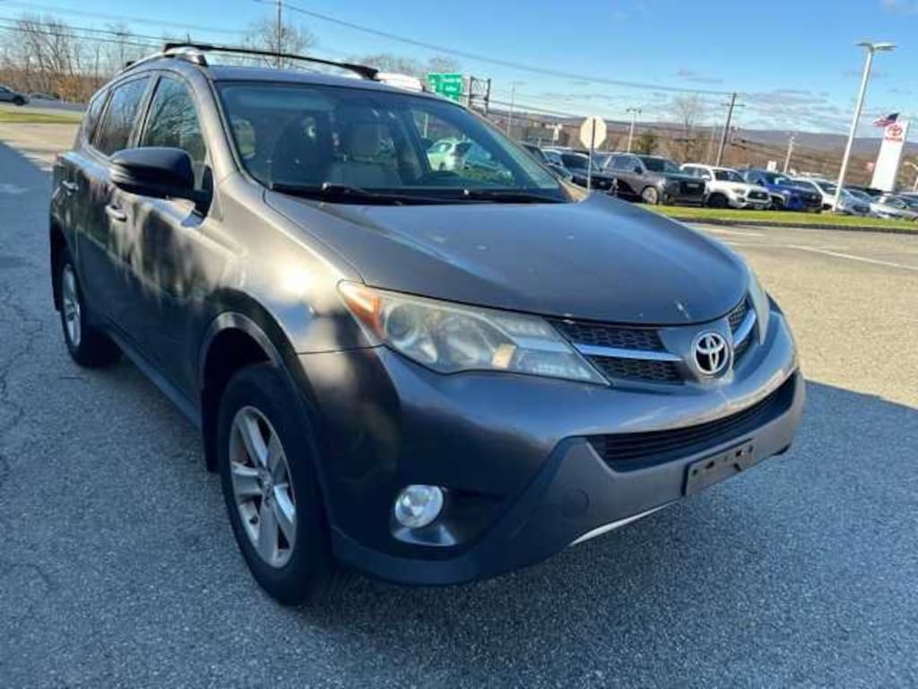 Used 2014 Toyota RAV4 4WD XLE SUV
