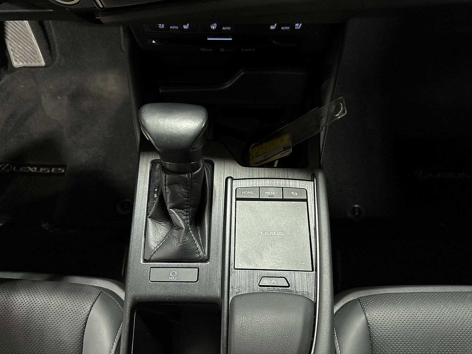 Thumbnail: 2022 Lexus ES - 30